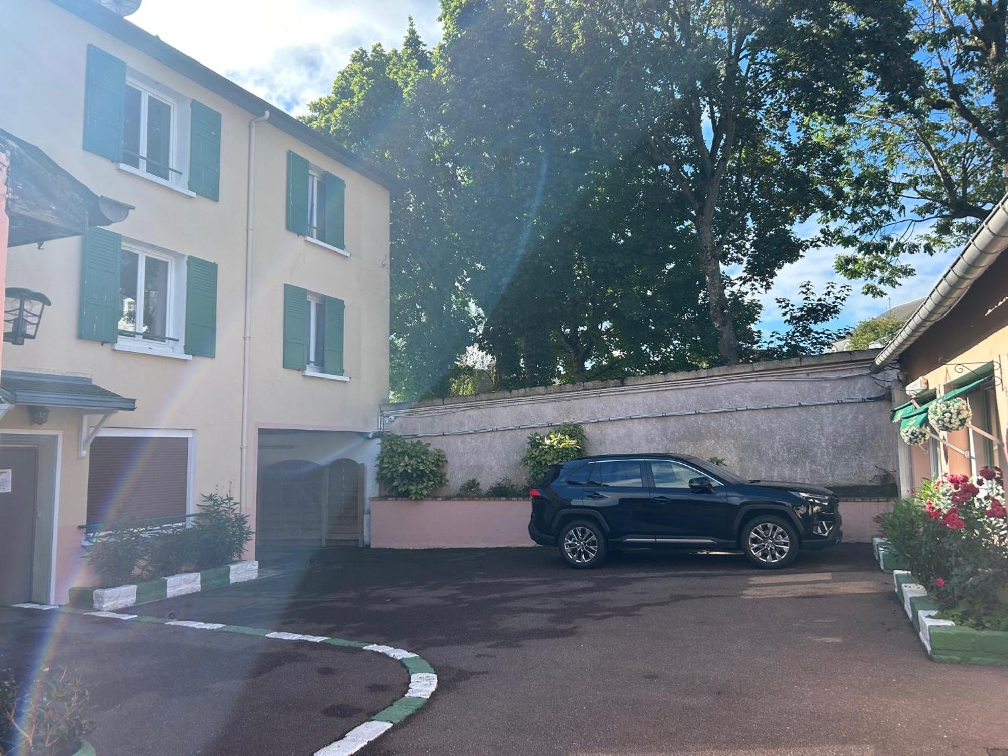 Hotel St Charles 랑부예 외부 사진